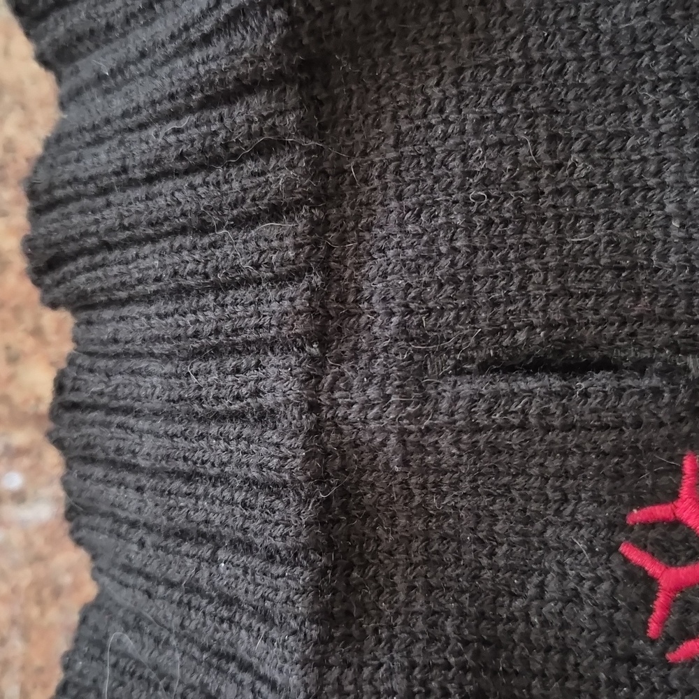 Medium Winter Sweater - Picture 3 of 4